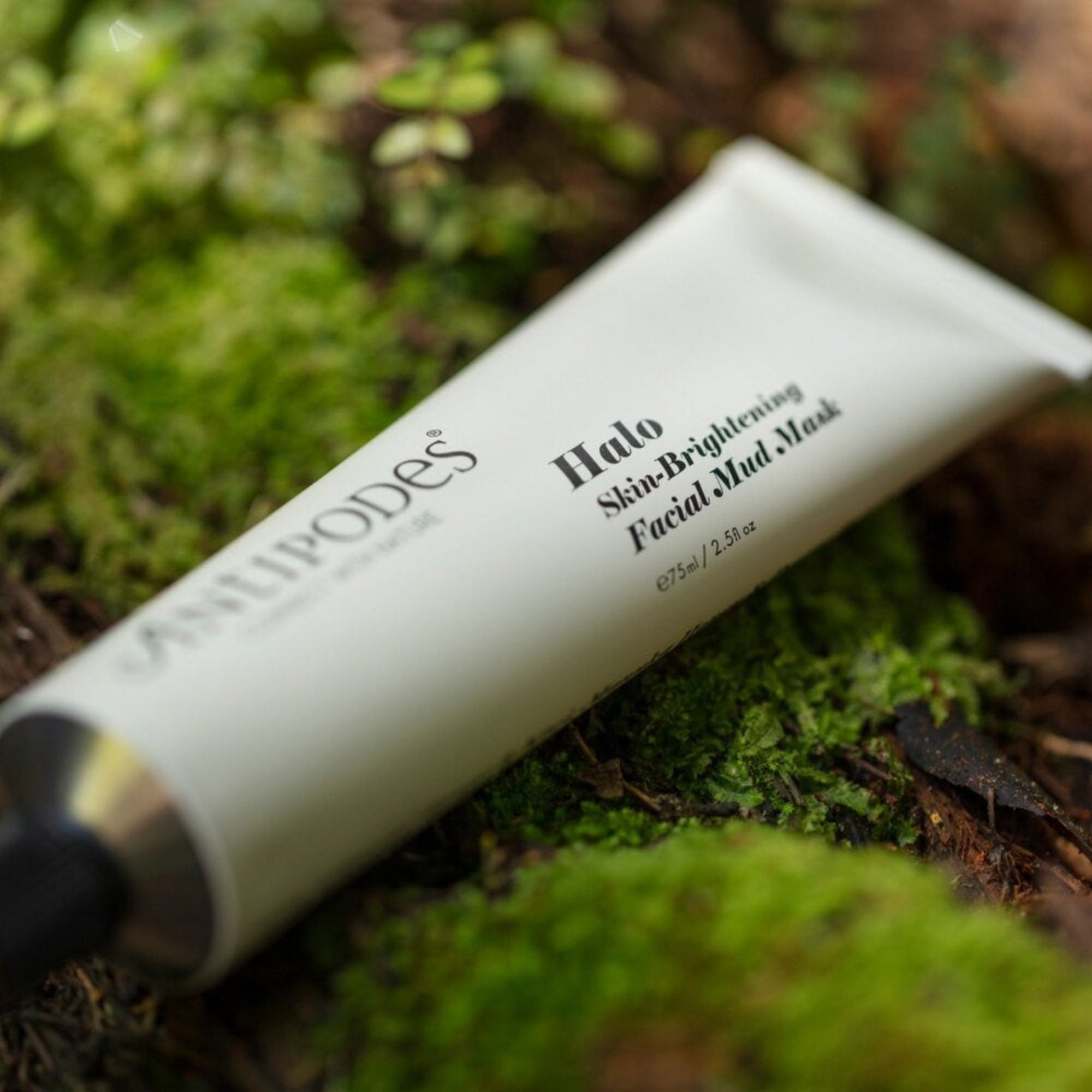 Antipodes Halo Skin-Brightening Facial Mud Mask 75mL Antipodes Halo Skin-Brightening Facial Mud Mask 75mL